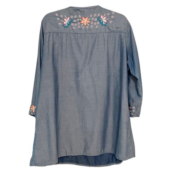 Parsley & Sage XL Chambray V-Neck Tunic Top Floral Heavy Embroidery Boho Chic - Picture 4 of 6
